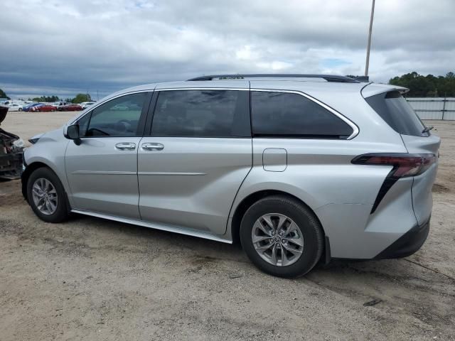 2024 Toyota Sienna XLE