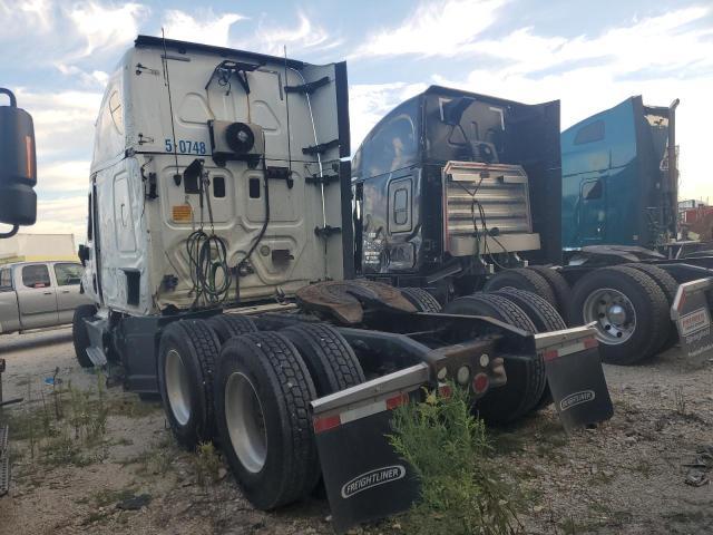 2015 Freightliner Cascadia 125