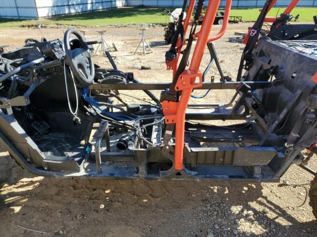 2017 Can-Am Maverick Max 1000R DPS