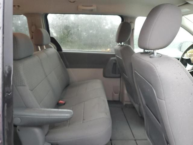 2008 Chrysler Town & Country LX