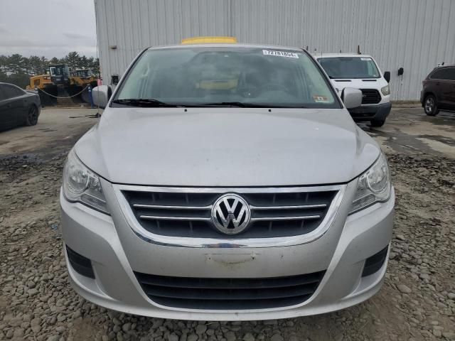 2009 Volkswagen Routan SE