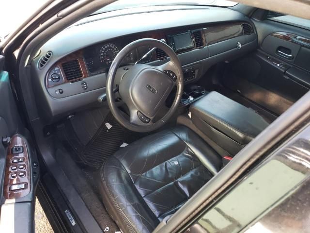 2001 Lincoln Town Car Executive