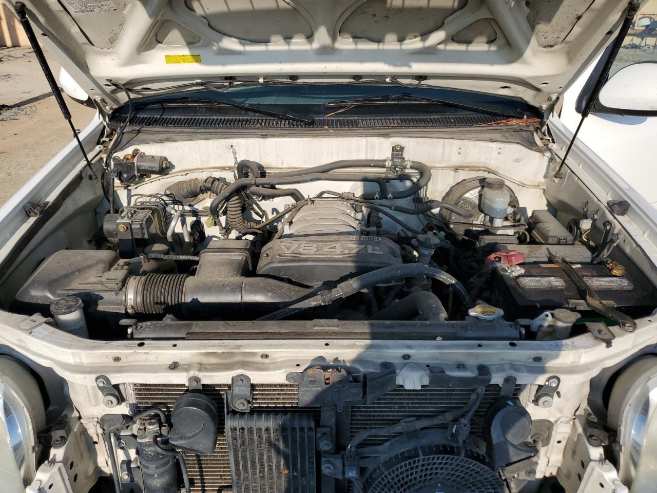 2003 Toyota Sequoia SR5