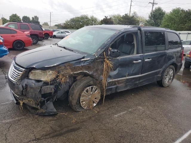 2014 Chrysler Town & Country Touring L