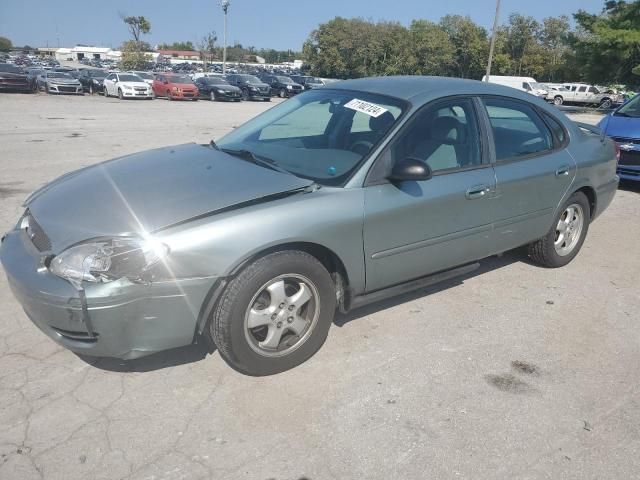 2005 Ford Taurus SE