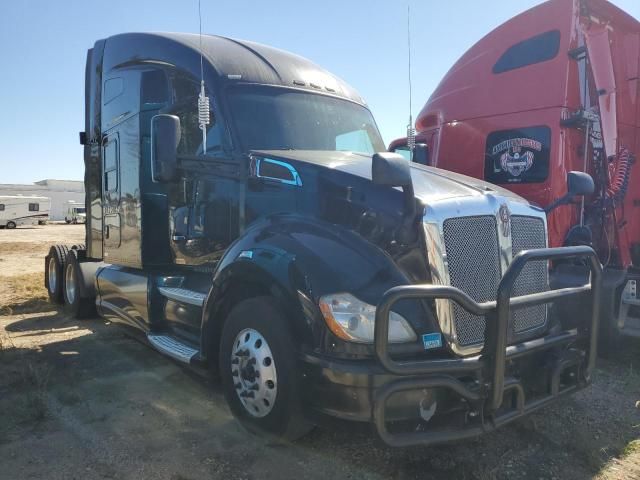 2016 Kenworth Construction T680