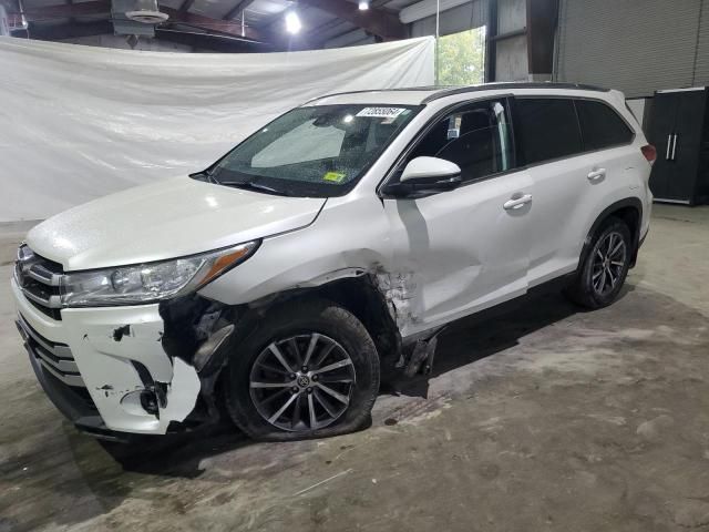 2019 Toyota Highlander SE