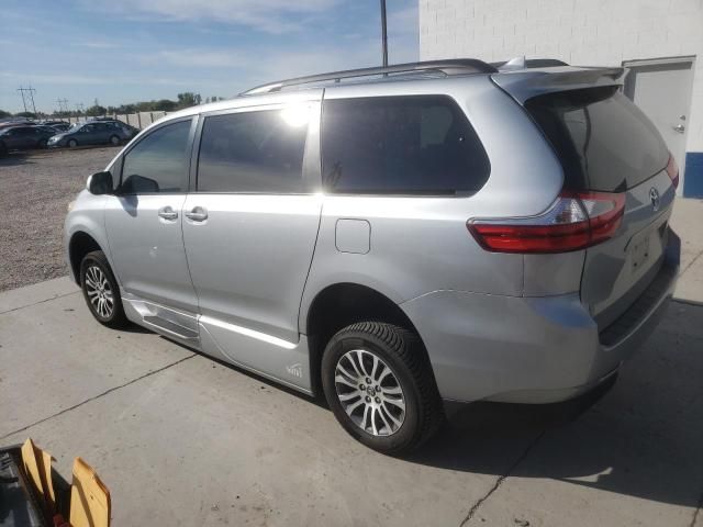 2019 Toyota Sienna XLE