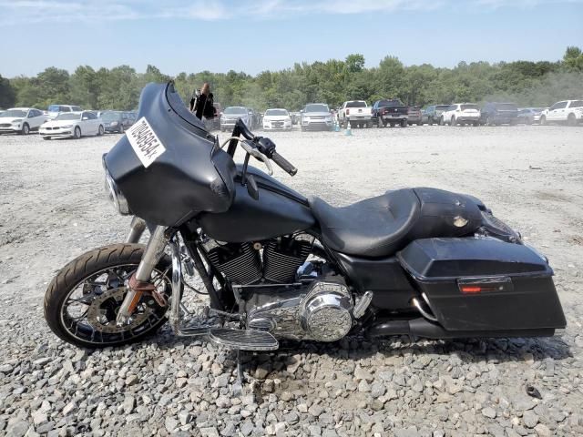 2010 Harley-Davidson Flhx