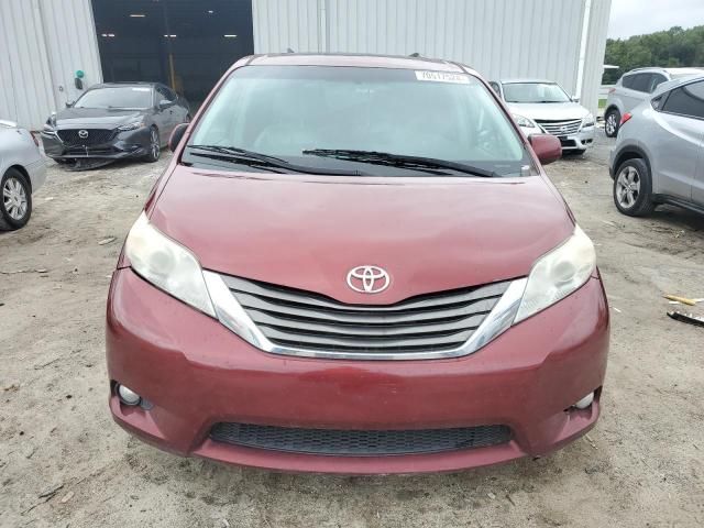 2011 Toyota Sienna XLE