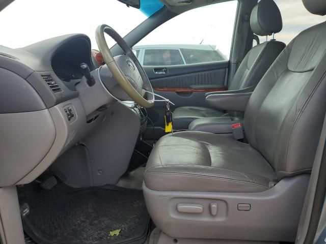 2010 Toyota Sienna XLE