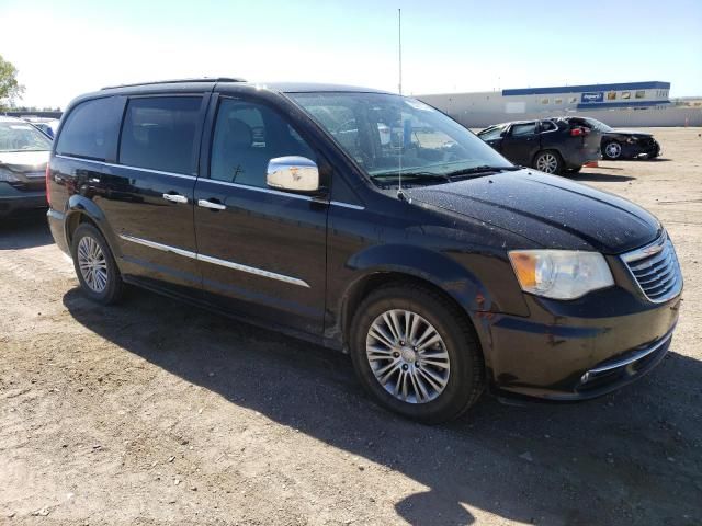 2014 Chrysler Town & Country Touring L