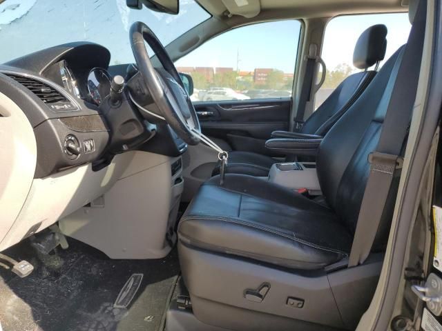 2016 Chrysler Town & Country Touring L