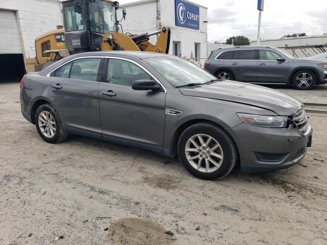 2014 Ford Taurus SE