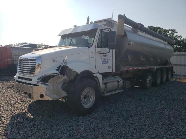 2007 Freightliner Conventional Columbia