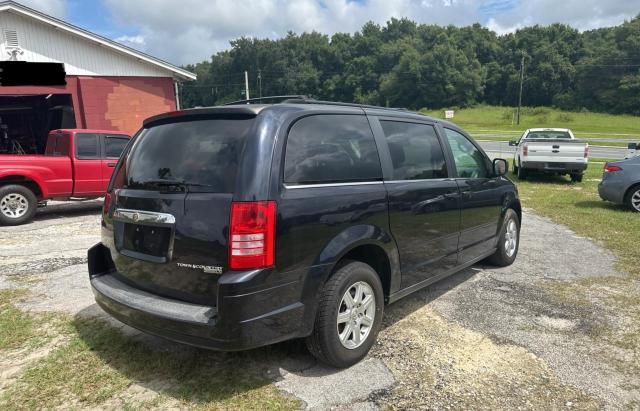 2010 Chrysler Town & Country LX