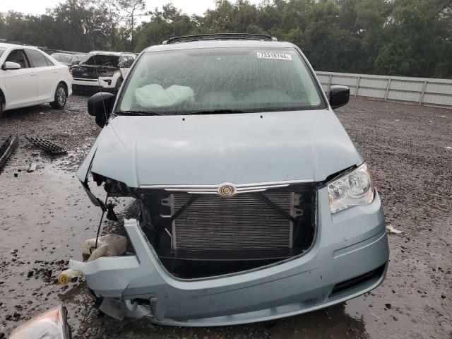 2008 Chrysler Town & Country LX