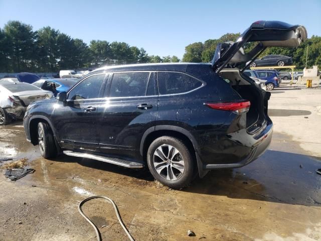 2020 Toyota Highlander Hybrid XLE