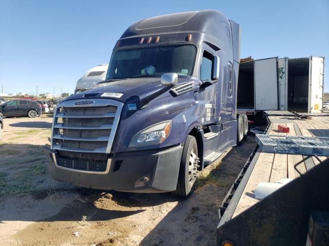 2020 Freightliner Cascadia 126