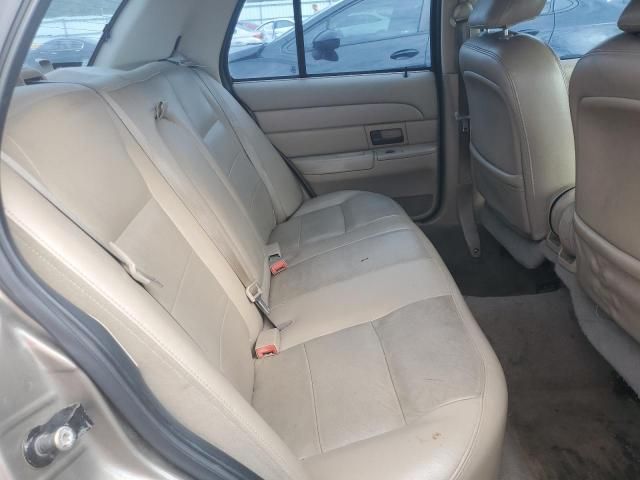 2005 Ford Crown Victoria LX