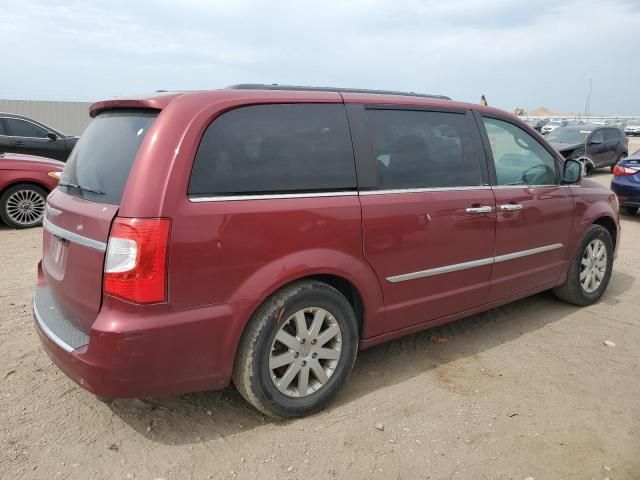 2012 Chrysler Town & Country Touring L