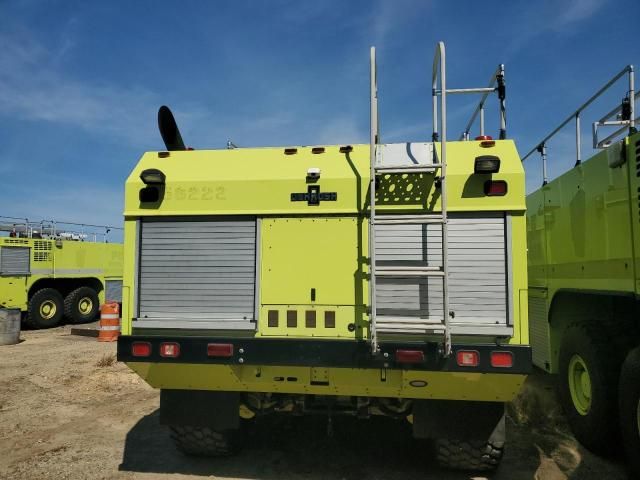 2003 Oshkosh Motor Truck Co. Low Tilt T