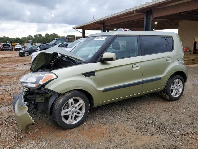 2010 KIA Soul +