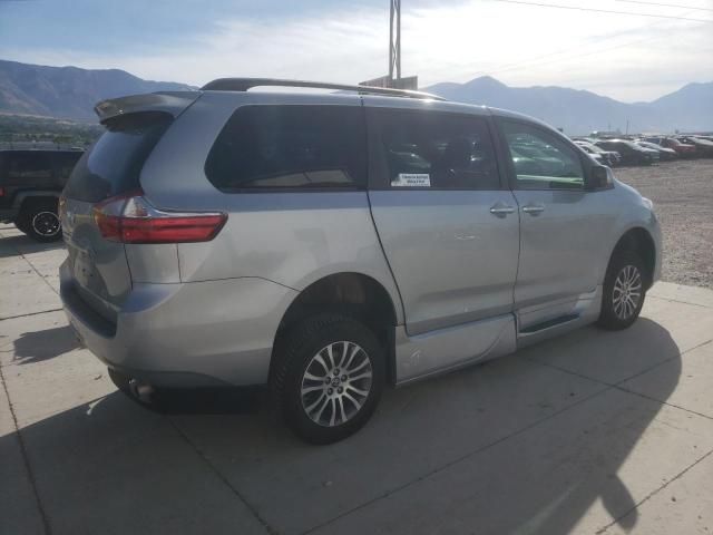 2019 Toyota Sienna XLE