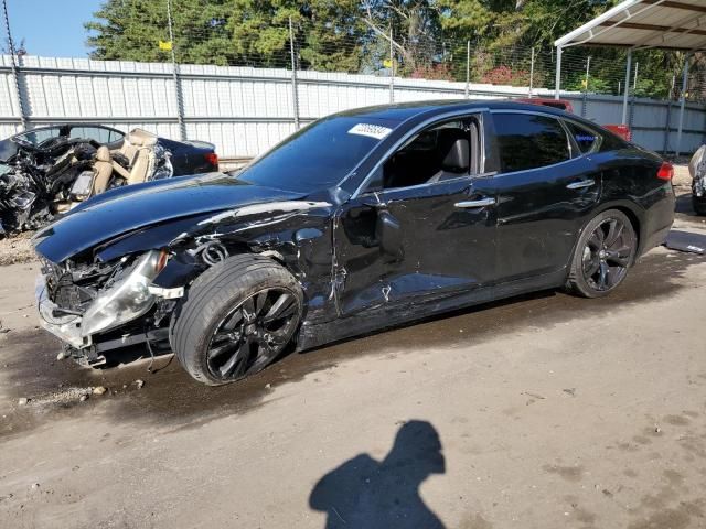 2013 Infiniti M56