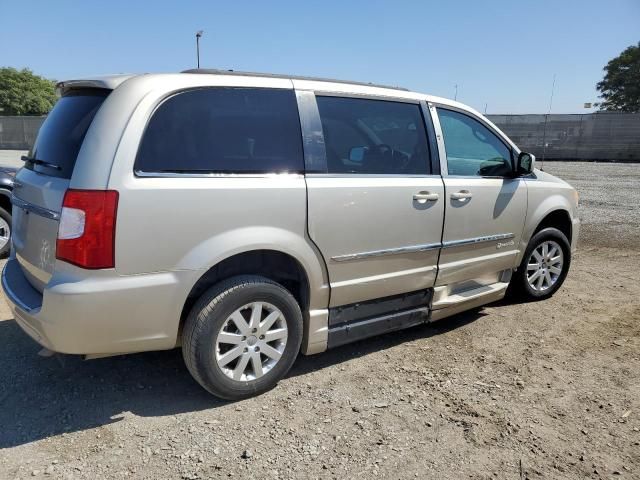 2014 Chrysler Town & Country Touring