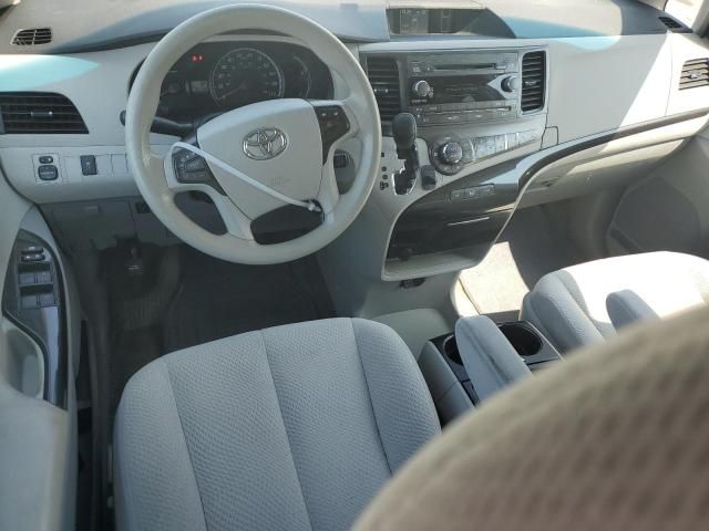 2014 Toyota Sienna LE