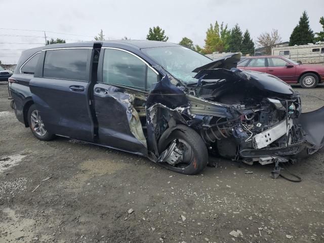 2023 Toyota Sienna LE