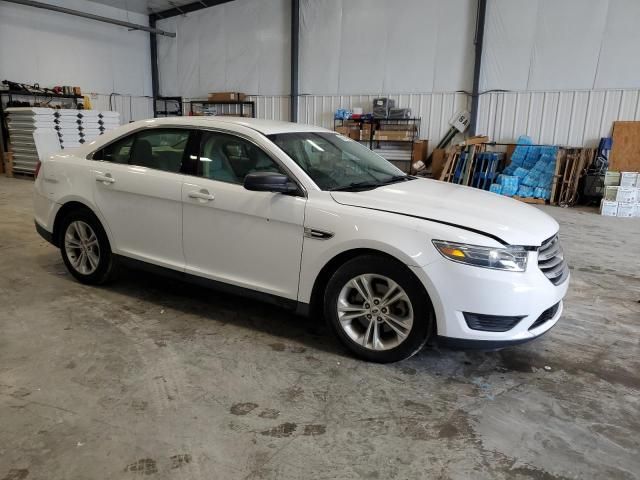 2015 Ford Taurus SE