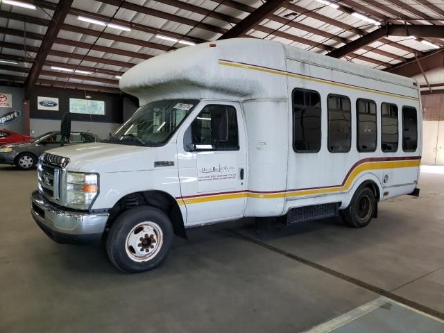 2008 Ford Econoline E350 Super Duty Cutaway Van