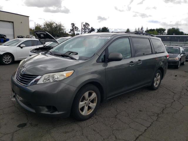 2012 Toyota Sienna LE