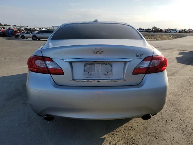 2012 Infiniti M37