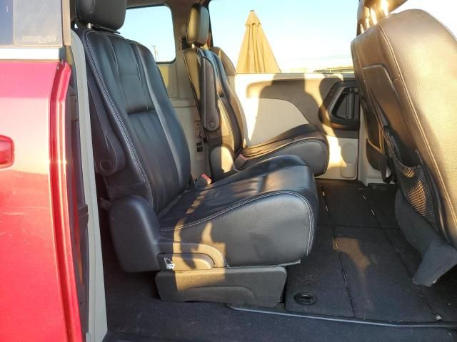 2014 Chrysler Town & Country Touring