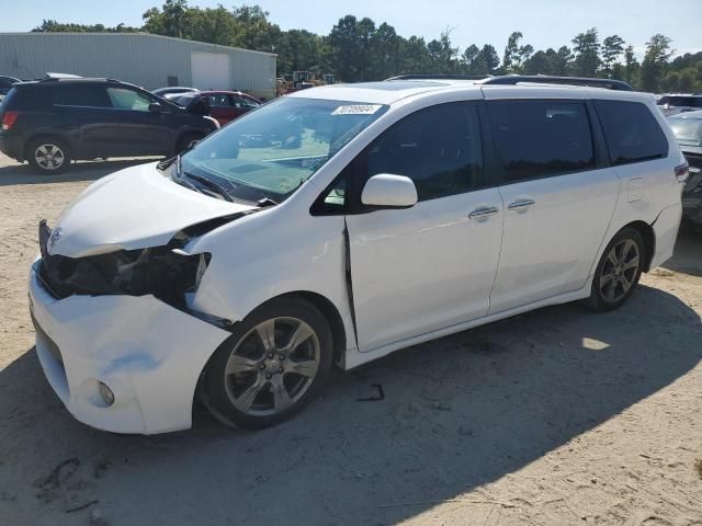 2017 Toyota Sienna SE