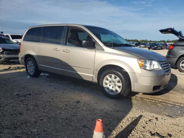 2009 Chrysler Town & Country LX