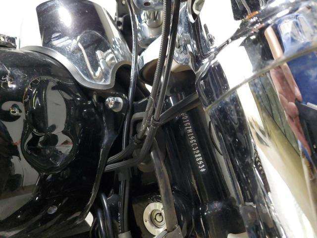 2016 Harley-Davidson FLD Switchback