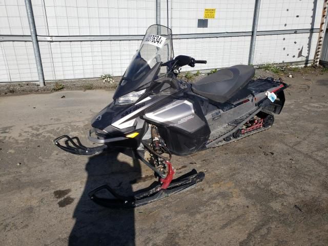 2023 Skidoo Grand Touring