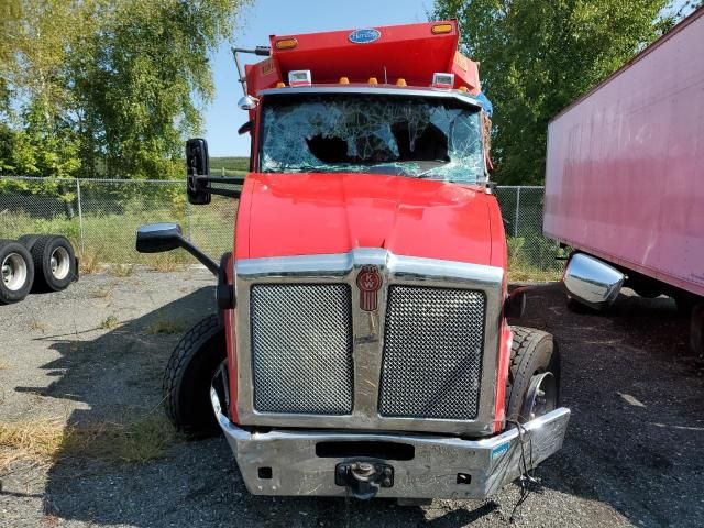 2024 Kenworth Construction T880