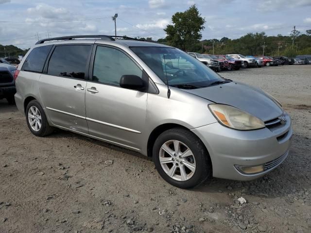 2004 Toyota Sienna CE