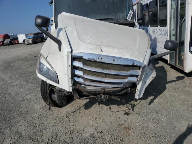 2018 Freightliner Cascadia 126