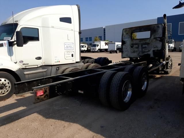 2024 Volvo VNR