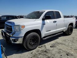 Toyota Tundra Double cab sr Vehiculos salvage en venta: 2015 Toyota Tundra Double Cab SR