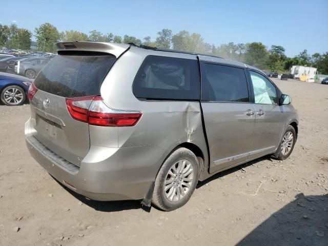 2017 Toyota Sienna XLE