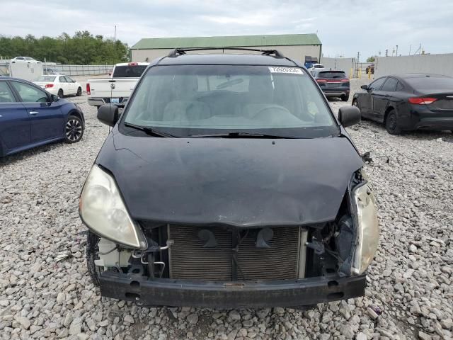 2009 Toyota Sienna CE