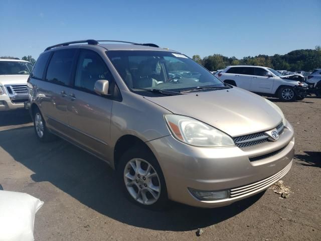 2004 Toyota Sienna XLE