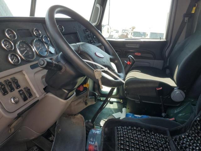 2019 Peterbilt 389